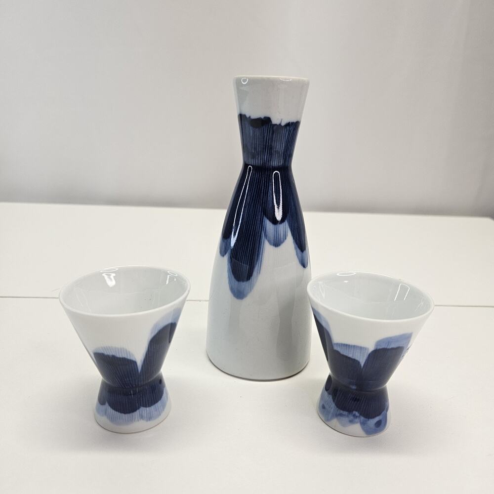 Vintage Japanese Sake Set Decanter 2 Cups Blue White Porcelain